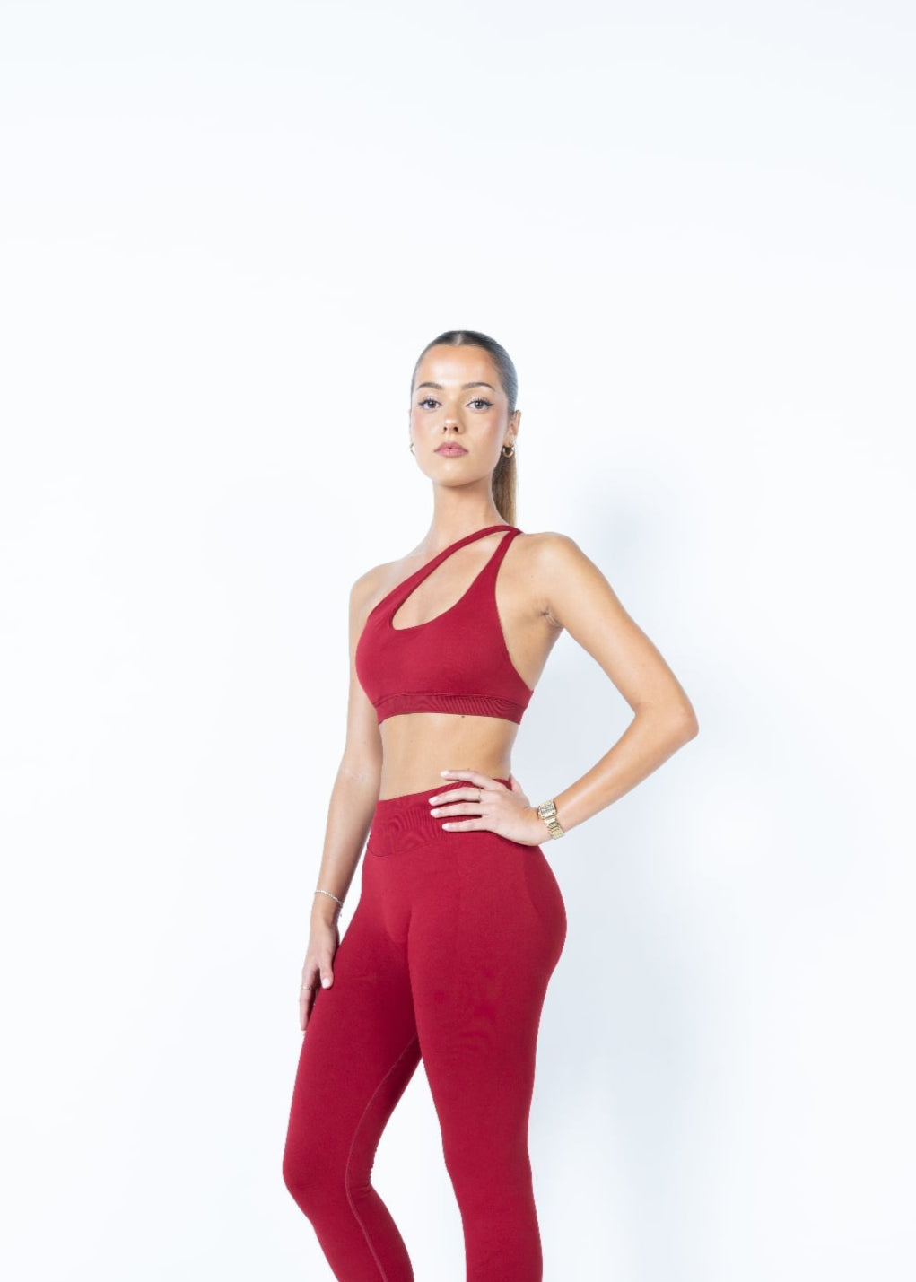 THE INTEGER. ACTIVE ONE-STRAP SPORTS BRA